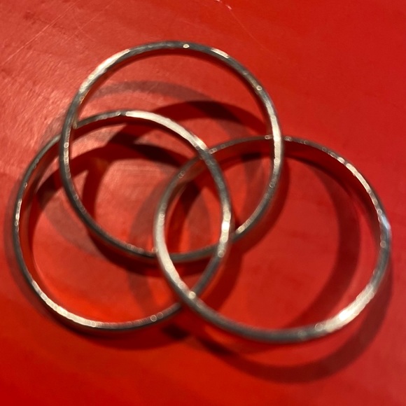 3 loop SS 925 ring approximately size 10.5 - Picture 2 of 3